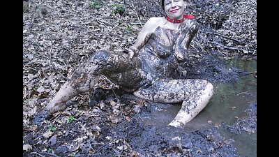 Kinky brünett tüdruksõber hämmastava perse