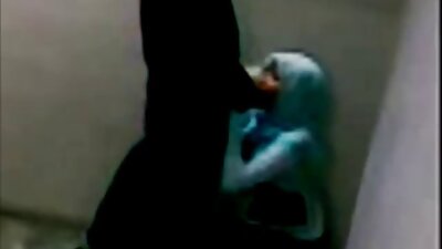Vaata, kuidas mu mees ajab mind mu kuuma tagumikku, kui ma dildot sisestan